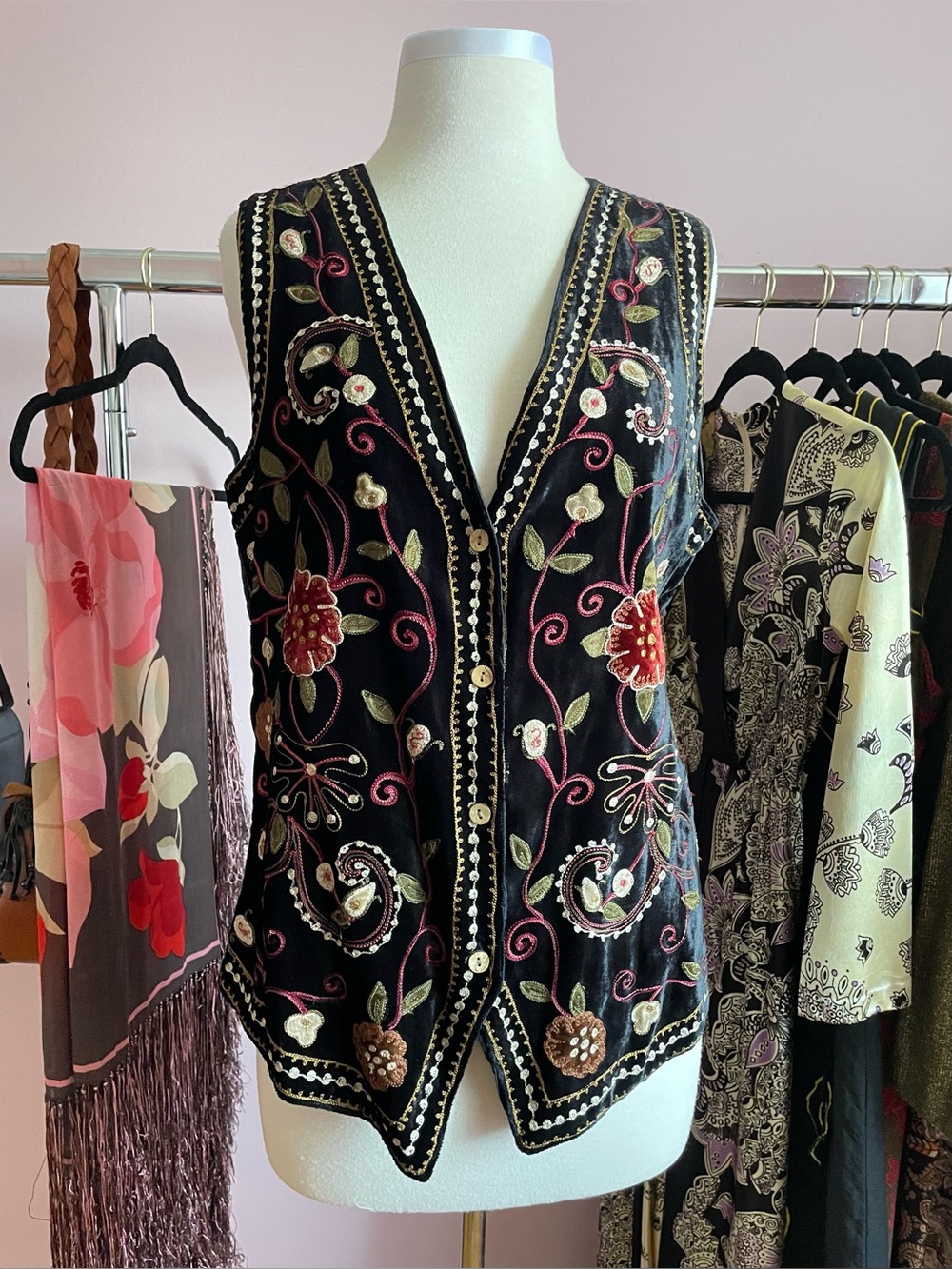 Vintage 90s RENÉ DERHY Black Velvet Floral Embroidered Boho Sleeveless Vest